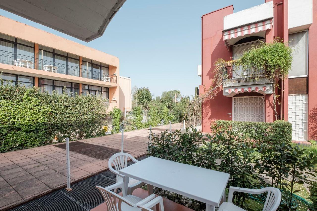 Residence Holiday Sirmione B8 Exterior photo